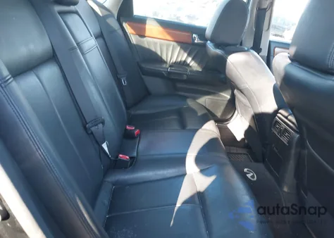 2006 Infiniti M35X z USA, uszkodzony, nr VIN JNKAY01F06M257630